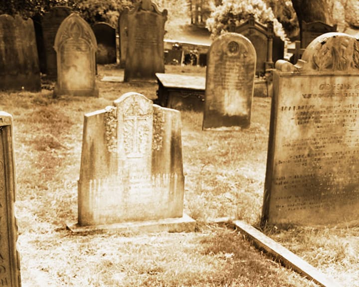 история надгробий